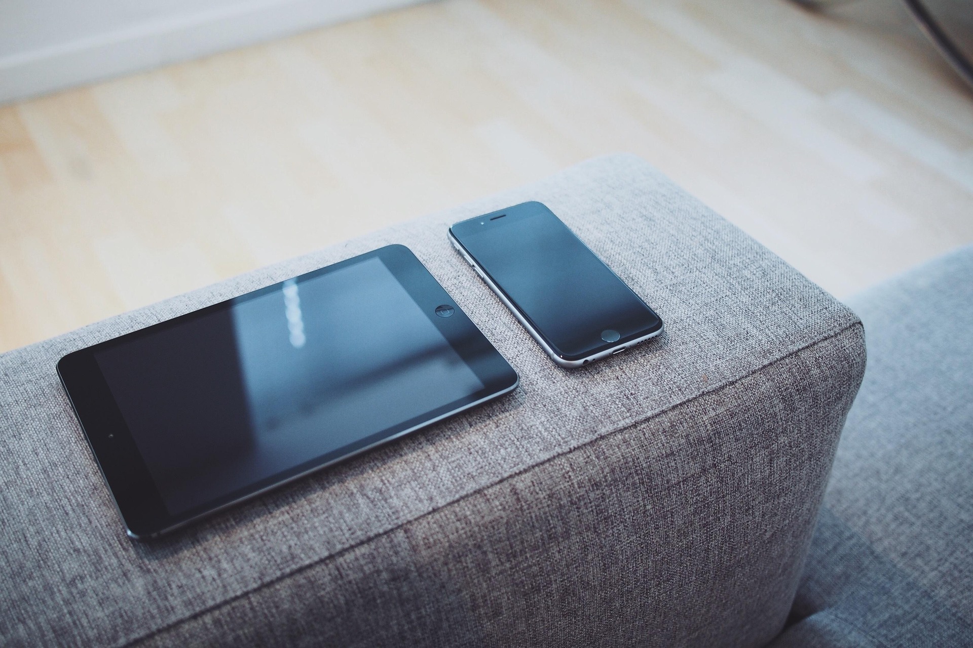 Smart Phones & Tablets Presentation